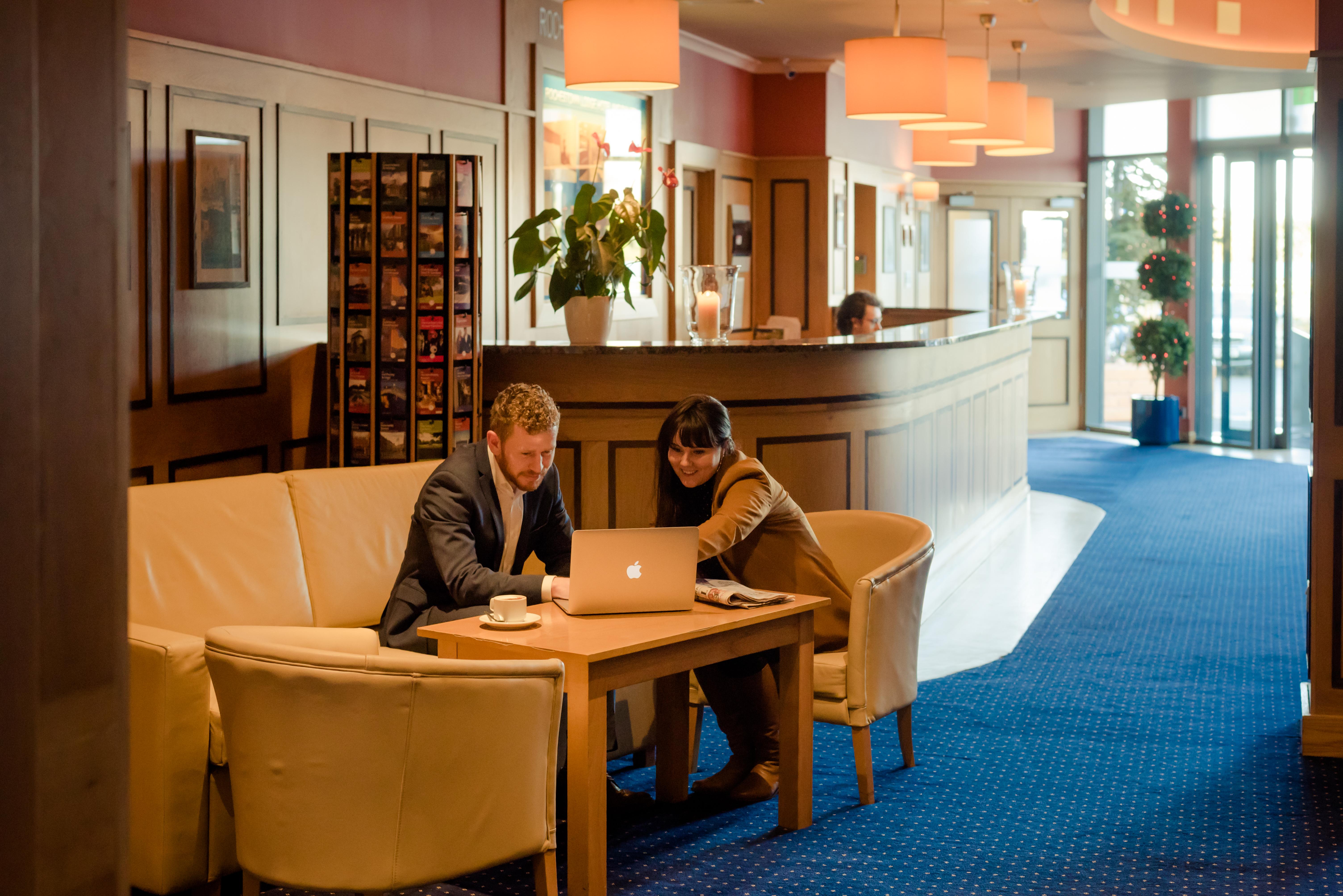 Rochestown Lodge Hotel دون لاوجير المظهر الخارجي الصورة