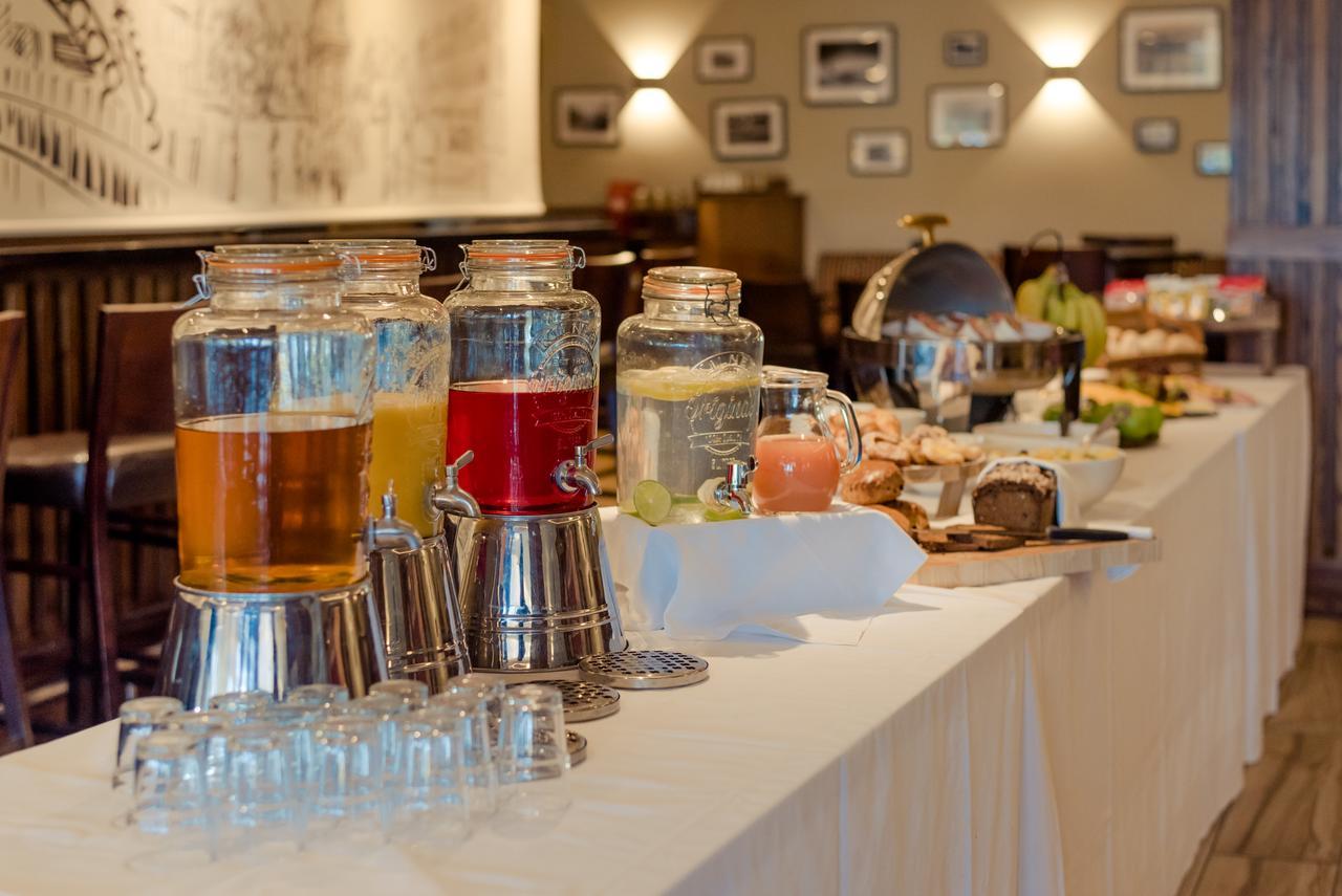 Rochestown Lodge Hotel دون لاوجير المظهر الخارجي الصورة